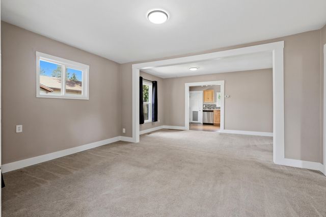 4830 N Alameda Blvd, Spokane, WA 99205