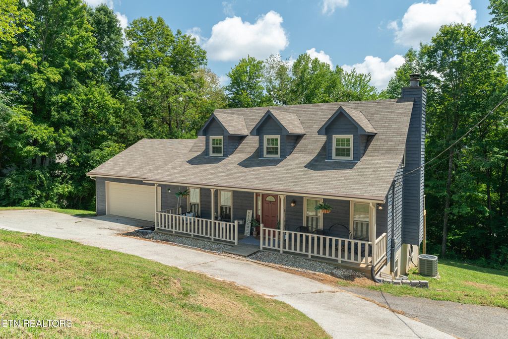 1700 Ridgecrest Drive, Knoxville, TN 37918