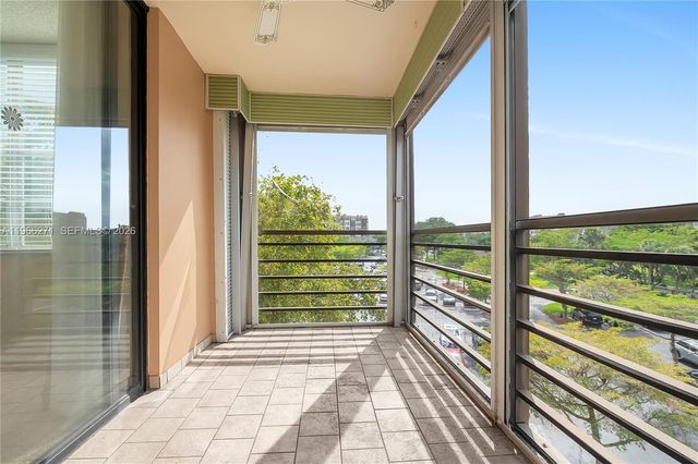 1400 Saint Charles Place 420, Pembroke Pines, FL 33026
