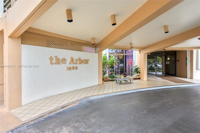 1400 Saint Charles Place 420, Pembroke Pines, FL 33026