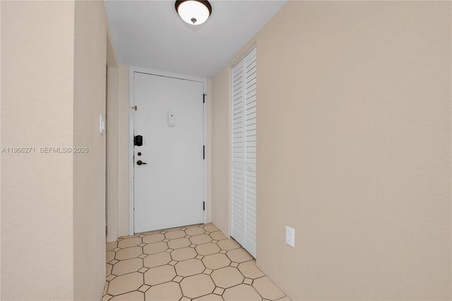 1400 Saint Charles Place 420, Pembroke Pines, FL 33026