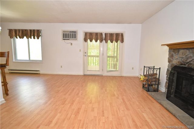 140 Hamden Avenue APT C, Waterbury, CT 06704