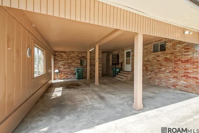 11837 E Subdivision Rd, Port Allen, LA 70767