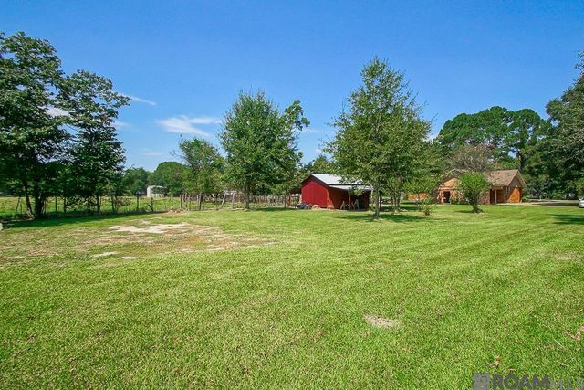 11837 E Subdivision Rd, Port Allen, LA 70767