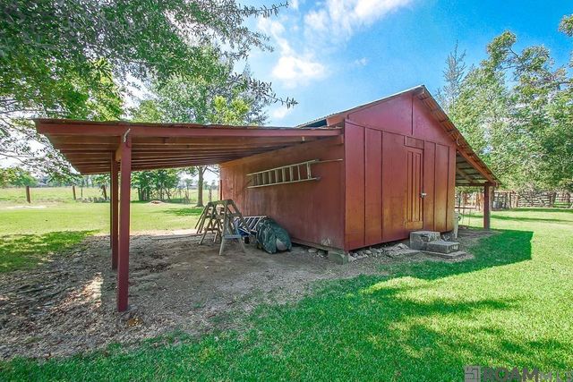 11837 E Subdivision Rd, Port Allen, LA 70767