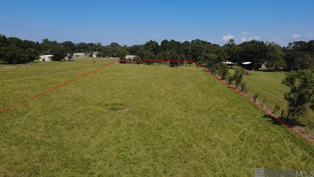 11837 E Subdivision Rd, Port Allen, LA 70767