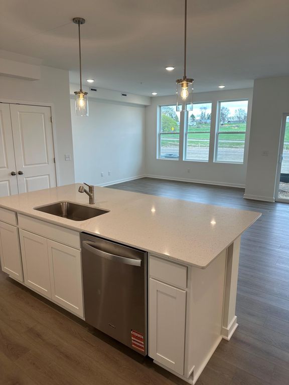 6287 Ivywood Avenue S, Cottage Grove, MN 55016