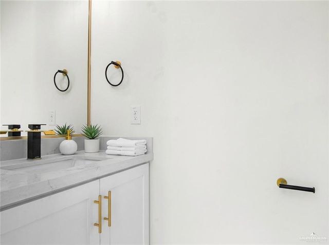 408 Spring Drive, Alton, TX 78573