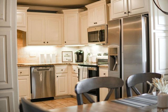 23 Huntington Drive, Austin, AR 72007