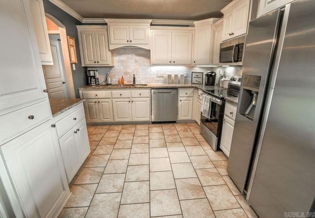 23 Huntington Drive, Austin, AR 72007