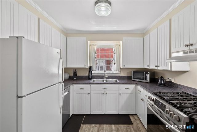 41 Barrett Street, Hamden, CT 06517