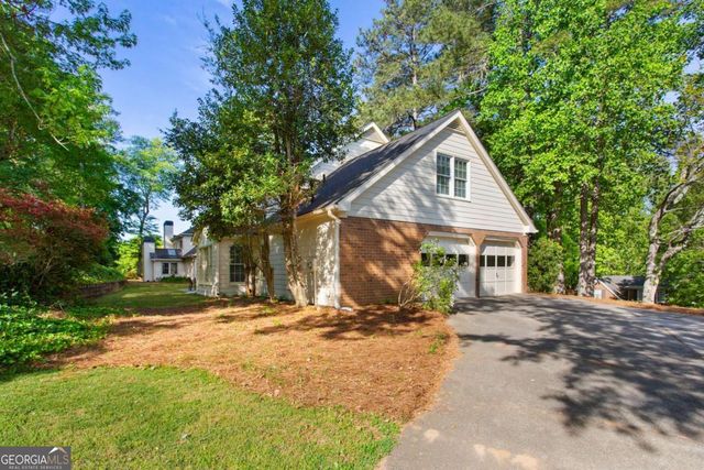 4150 Woodlark Court NE, Roswell, GA 30075