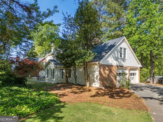 4150 Woodlark Court NE, Roswell, GA 30075
