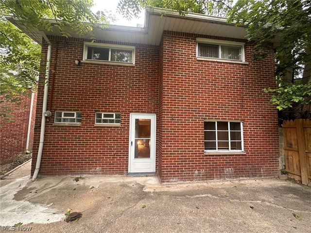 5315 Arch Street, Maple Heights, OH 44137