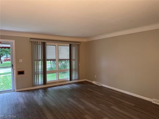 5315 Arch Street, Maple Heights, OH 44137