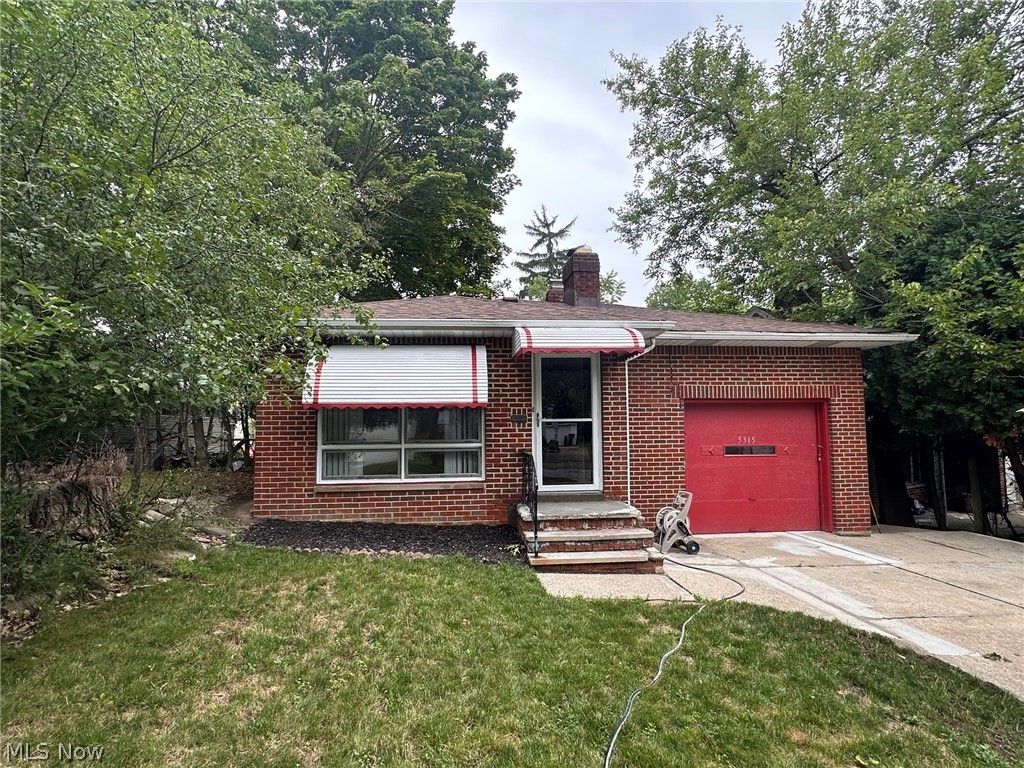 5315 Arch Street, Maple Heights, OH 44137