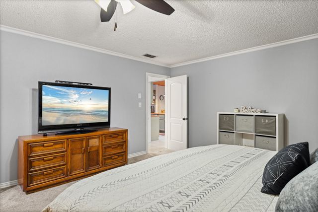 209 Granada Calle, Granbury, TX 76049