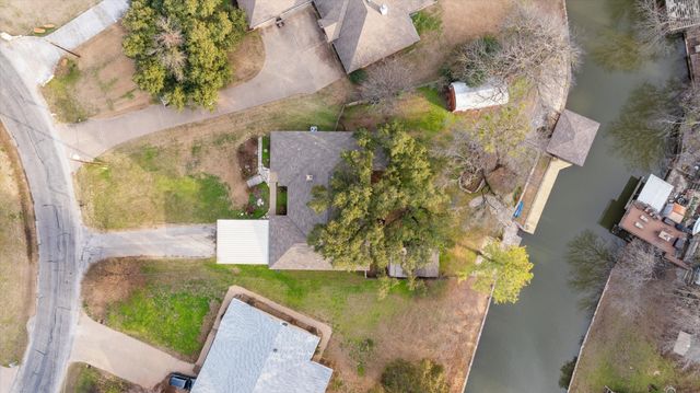 209 Granada Calle, Granbury, TX 76049