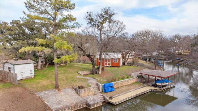 209 Granada Calle, Granbury, TX 76049
