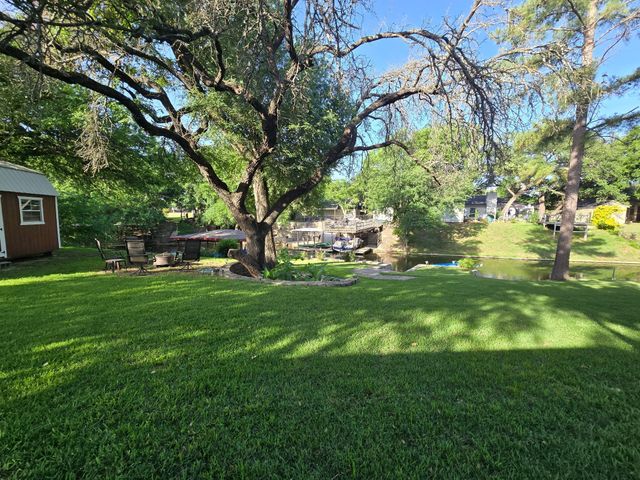 209 Granada Calle, Granbury, TX 76049