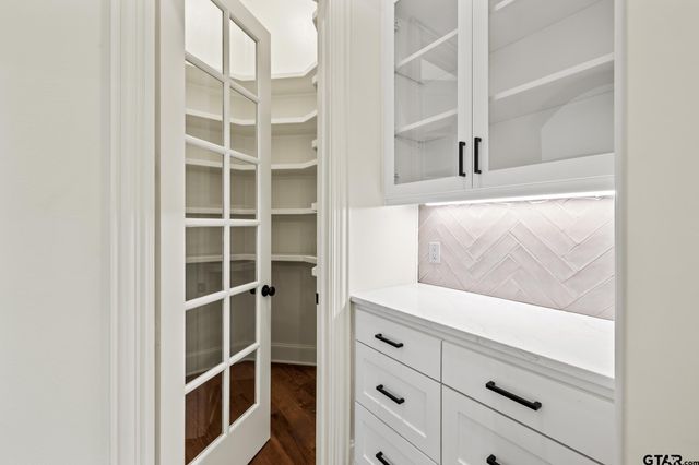 2017 Hollystone, Tyler, TX 75703