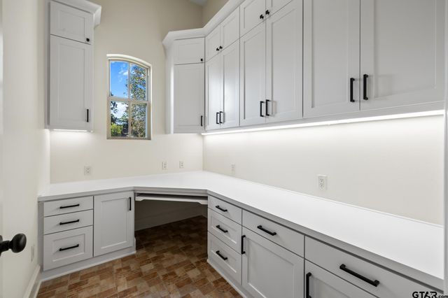 2017 Hollystone, Tyler, TX 75703