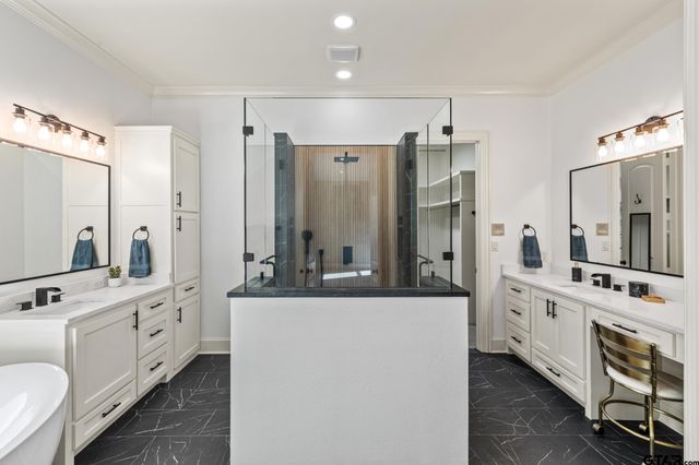 2017 Hollystone, Tyler, TX 75703