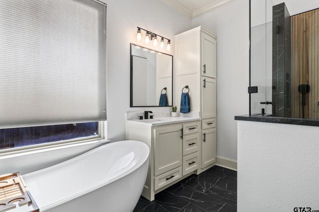 2017 Hollystone, Tyler, TX 75703