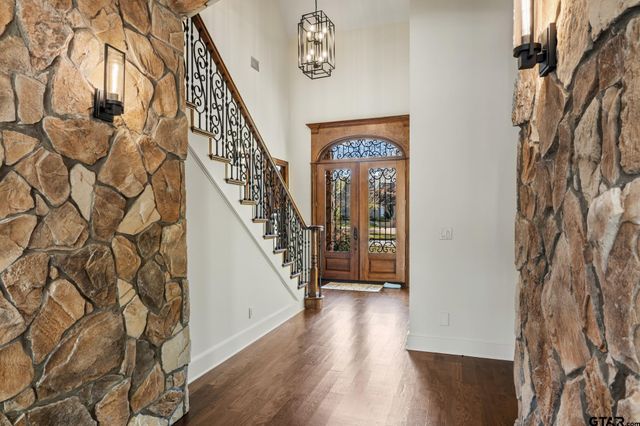 2017 Hollystone, Tyler, TX 75703