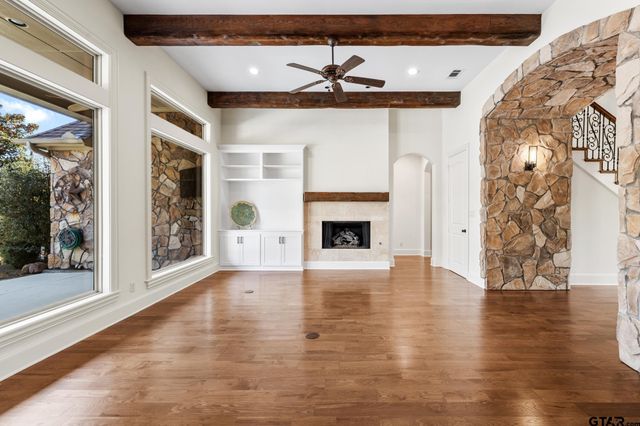 2017 Hollystone, Tyler, TX 75703