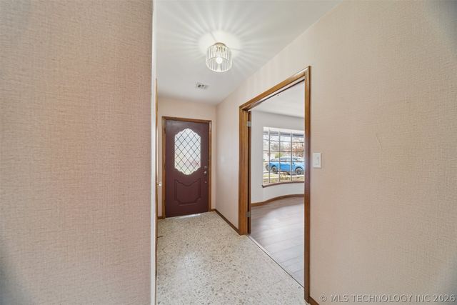 5855 E 46th Place, Tulsa, OK 74135