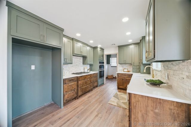 5855 E 46th Place, Tulsa, OK 74135