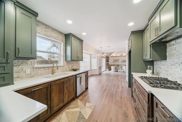 5855 E 46th Place, Tulsa, OK 74135