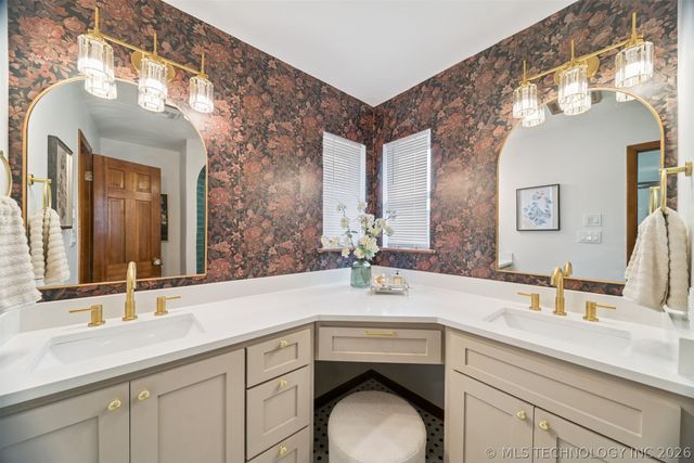 5855 E 46th Place, Tulsa, OK 74135