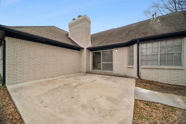 5855 E 46th Place, Tulsa, OK 74135