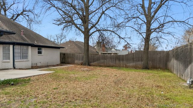 5855 E 46th Place, Tulsa, OK 74135