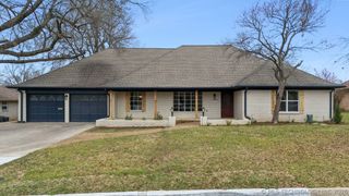 5855 E 46th Place, Tulsa, OK 74135