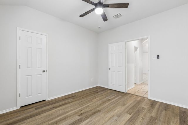 15456 Adlong Drive, Fort Worth, TX 76262