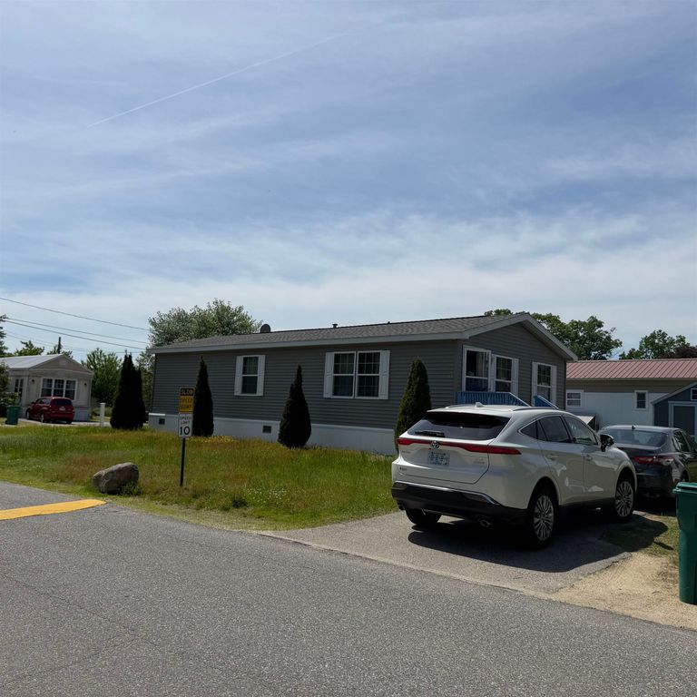 19 Holly Park Lane, Rochester, NH 03867