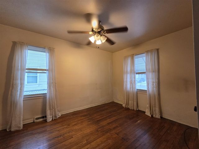 497 Montana Avenue, Pontiac, MI 48341