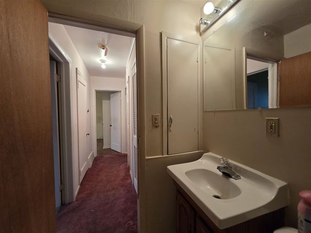 497 Montana Avenue, Pontiac, MI 48341