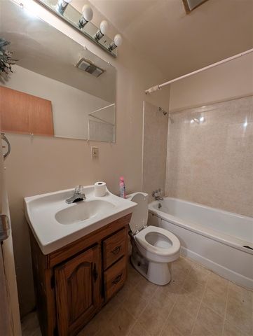 497 Montana Avenue, Pontiac, MI 48341