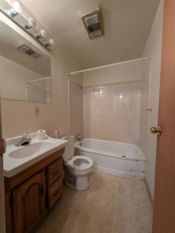 497 Montana Avenue, Pontiac, MI 48341