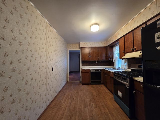 497 Montana Avenue, Pontiac, MI 48341