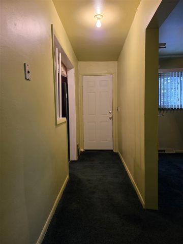 497 Montana Avenue, Pontiac, MI 48341