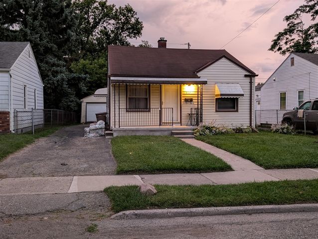 497 Montana Avenue, Pontiac, MI 48341