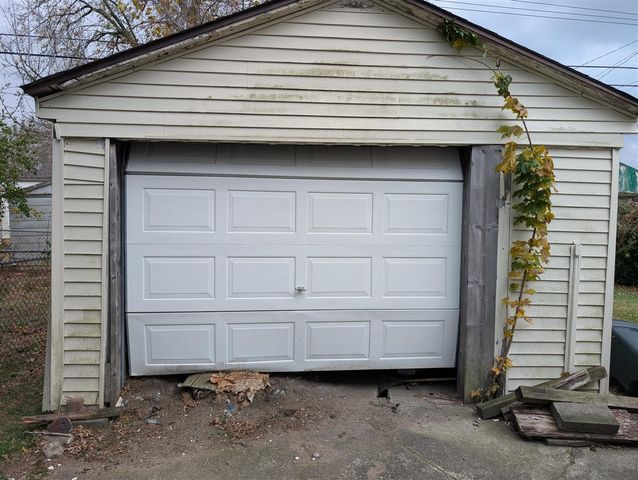 497 Montana Avenue, Pontiac, MI 48341