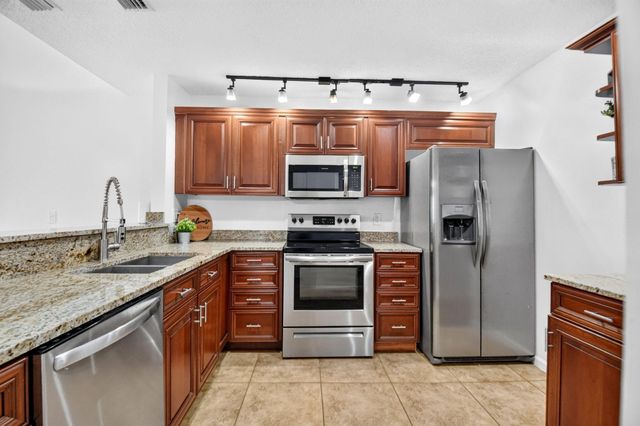 1633 Woodbridge Lakes Circle 1633, West Palm Beach, FL 33406
