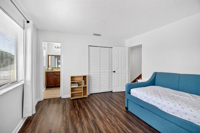 1633 Woodbridge Lakes Circle 1633, West Palm Beach, FL 33406