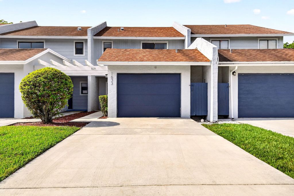 1633 Woodbridge Lakes Circle 1633, West Palm Beach, FL 33406